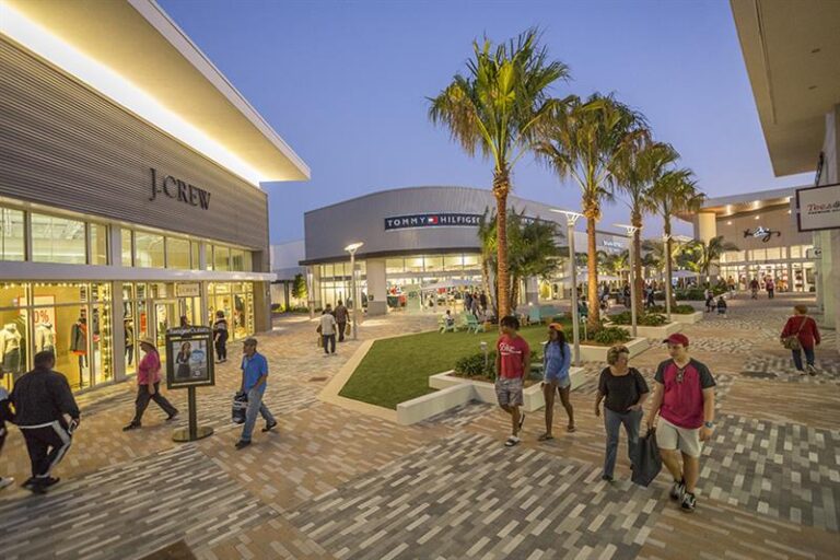 Tanger Outlets